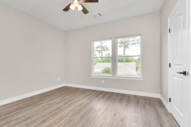 5262 Ella Boulevard 701A, Houston, TX 77018