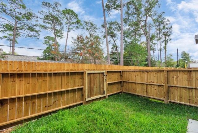 5262 Ella Boulevard 701A, Houston, TX 77018