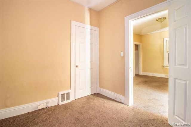 22118 Ulster Street, Detroit, MI 48219