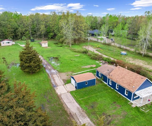 24108 Martinsville Road, Belleville, MI 48111