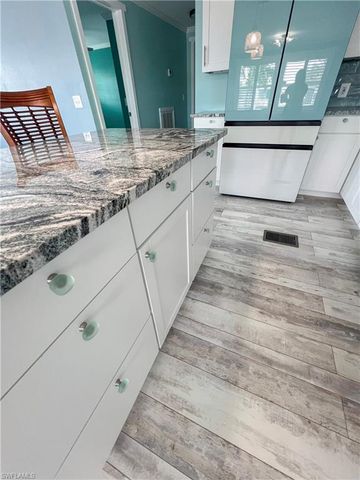 11291 Bougainvillea LN, Fort Myers Beach, FL 33931