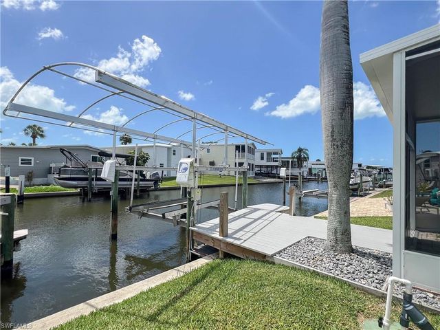 11291 Bougainvillea LN, Fort Myers Beach, FL 33931