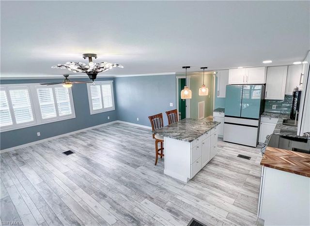 11291 Bougainvillea LN, Fort Myers Beach, FL 33931