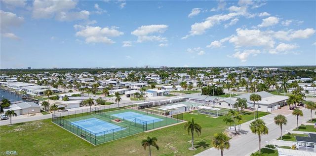 11291 Bougainvillea LN, Fort Myers Beach, FL 33931