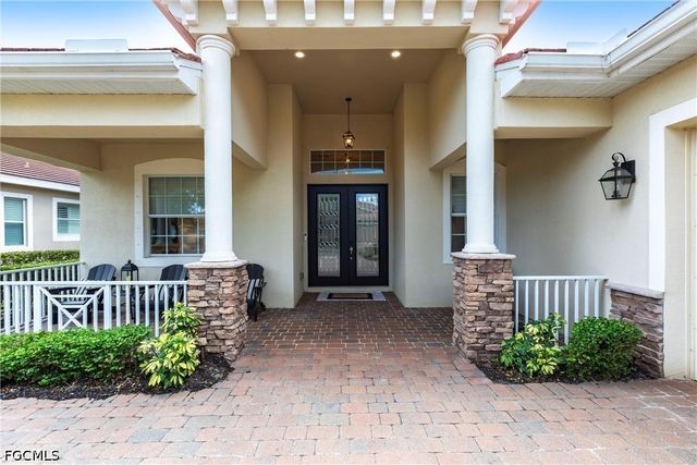 3971 Otter Bend CIR, Fort Myers, FL 33905