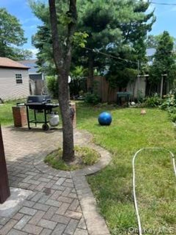 216 Broadway, Greenlawn, NY 11743 — photo 3