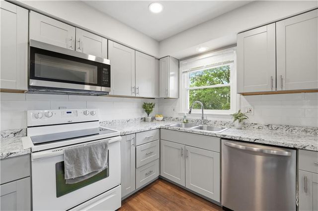 12113 W 48th Terrace, Shawnee, KS 66216