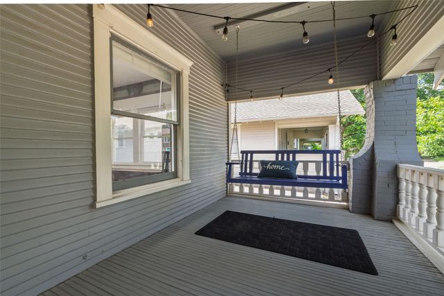 2107 College Avenue, Fort Worth, TX 76110