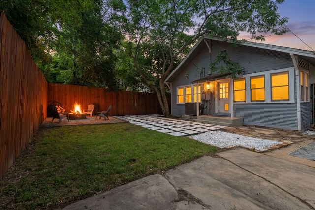2107 College Avenue, Fort Worth, TX 76110