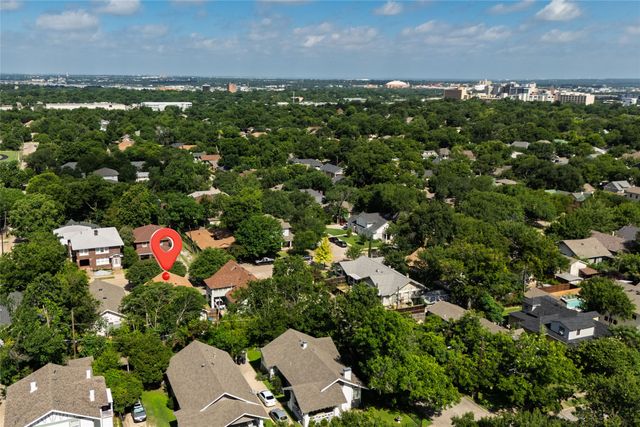 2107 College Avenue, Fort Worth, TX 76110