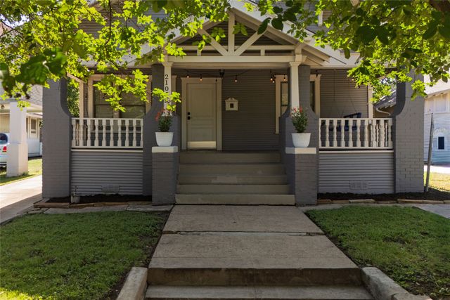 2107 College Avenue, Fort Worth, TX 76110