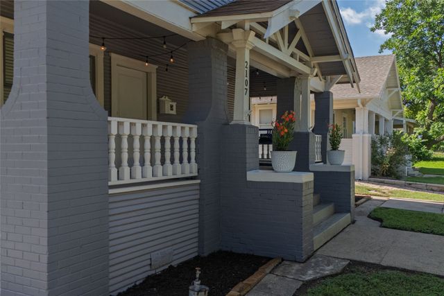 2107 College Avenue, Fort Worth, TX 76110