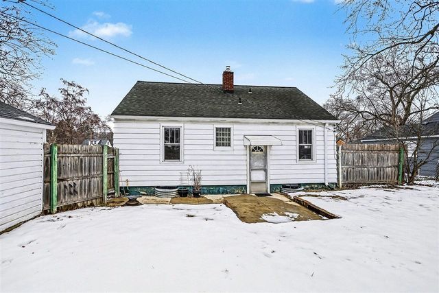 270 Helmar Court, Benton Harbor, MI 49022