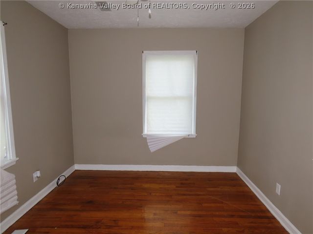 9104 Maryland Avenue, Marmet, WV 25315