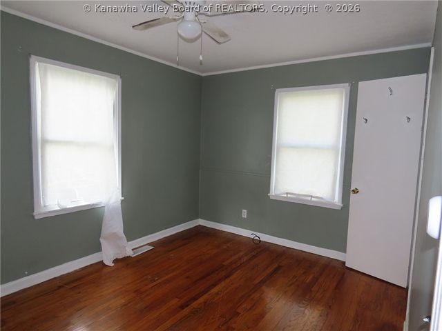 9104 Maryland Avenue, Marmet, WV 25315