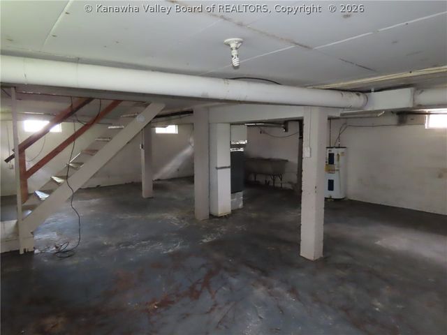 9104 Maryland Avenue, Marmet, WV 25315