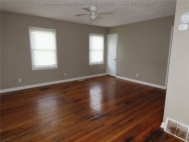 9104 Maryland Avenue, Marmet, WV 25315