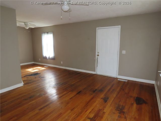 9104 Maryland Avenue, Marmet, WV 25315