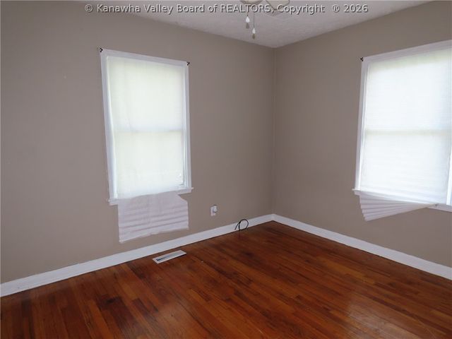 9104 Maryland Avenue, Marmet, WV 25315