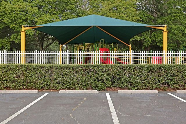 5246 BRADDOCK DRIVE, Zephyrhills, FL 33541