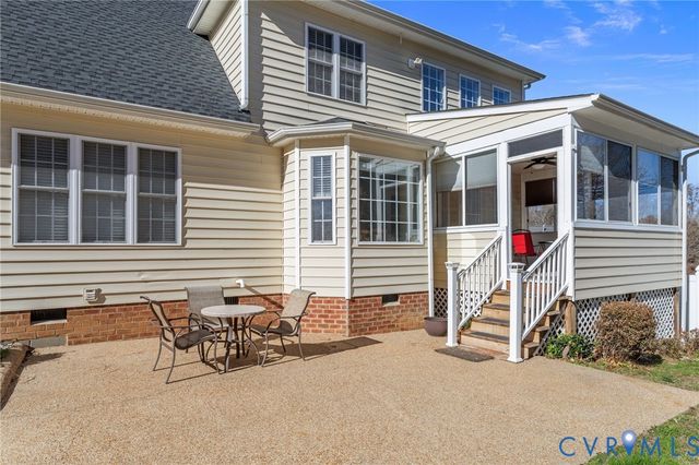 8124 Castle Grove Dr, Mechanicsville, VA 23111