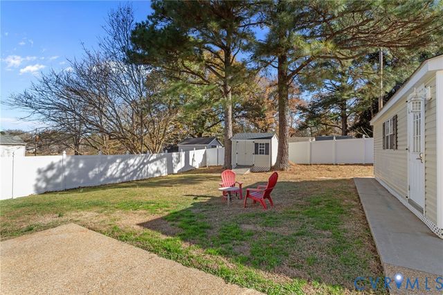 8124 Castle Grove Dr, Mechanicsville, VA 23111