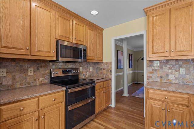 8124 Castle Grove Dr, Mechanicsville, VA 23111