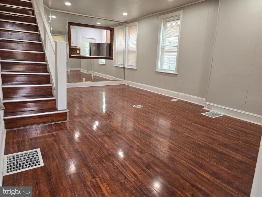 1105 W 8TH ST, Chester, PA 19013