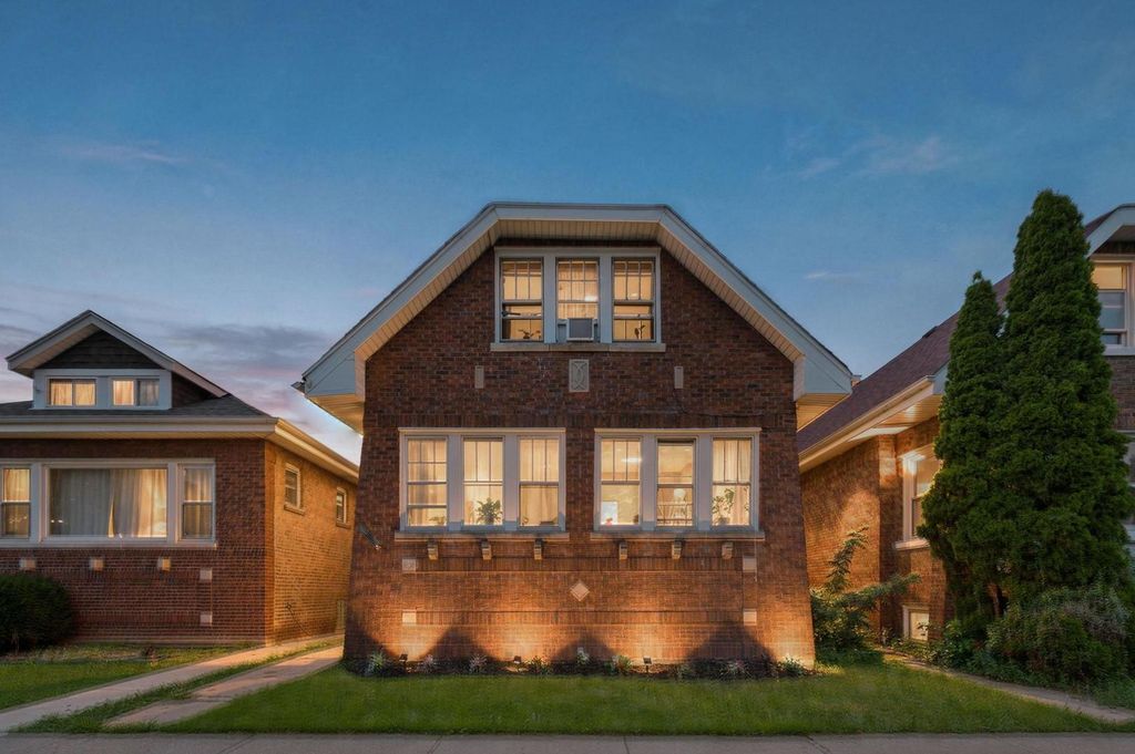 5630 S Albany Avenue, Chicago, IL 60629 — photo 2