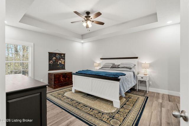 166 Creekstone Dr, Radcliff, KY 40160