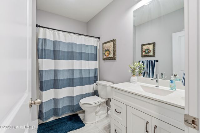 166 Creekstone Dr, Radcliff, KY 40160