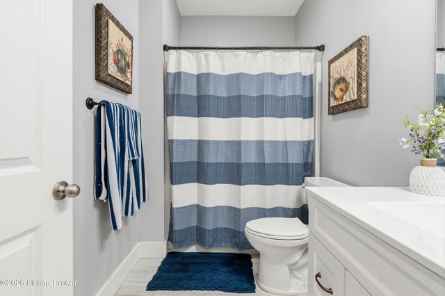 166 Creekstone Dr, Radcliff, KY 40160