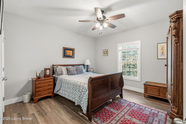 166 Creekstone Dr, Radcliff, KY 40160