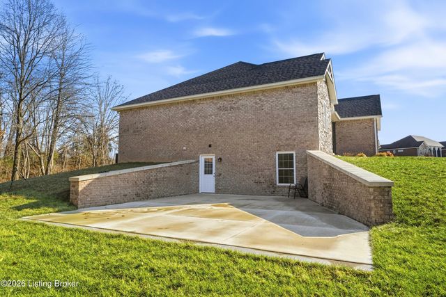 166 Creekstone Dr, Radcliff, KY 40160