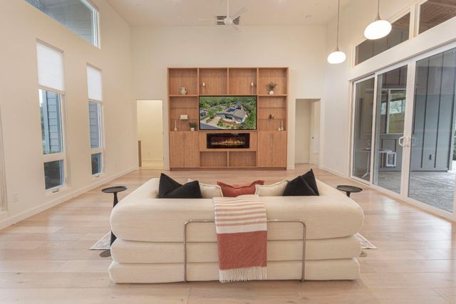 18870 Old Bridge Road, Jamestown, CA 95327