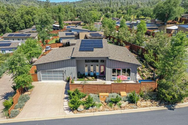 18870 Old Bridge Road, Jamestown, CA 95327