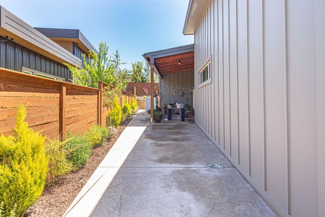 18870 Old Bridge Road, Jamestown, CA 95327