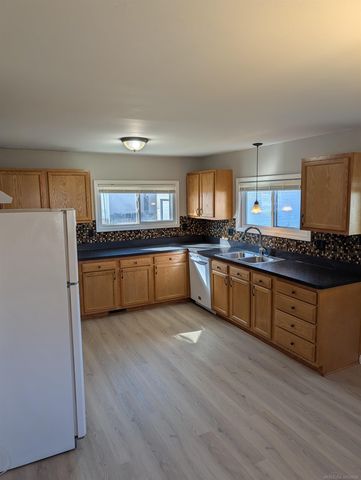 28827 Wauketa Avenue, Warren, MI 48092