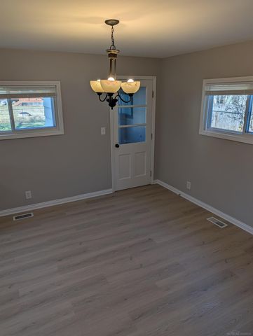 28827 Wauketa Avenue, Warren, MI 48092