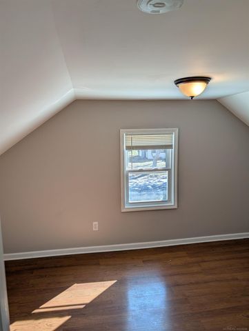 28827 Wauketa Avenue, Warren, MI 48092