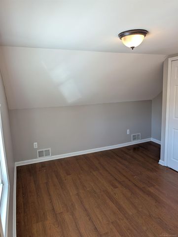28827 Wauketa Avenue, Warren, MI 48092