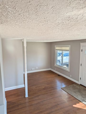 28827 Wauketa Avenue, Warren, MI 48092