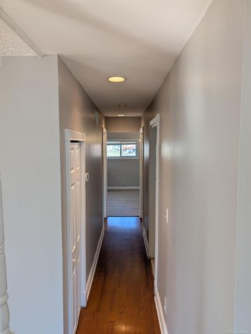 28827 Wauketa Avenue, Warren, MI 48092