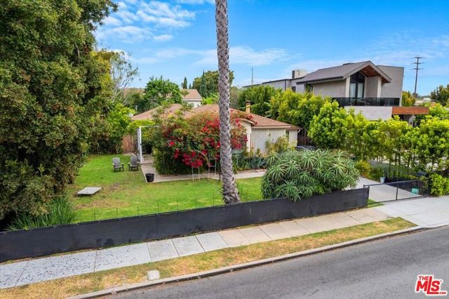 1365 Palms Boulevard, Los Angeles, CA 90291