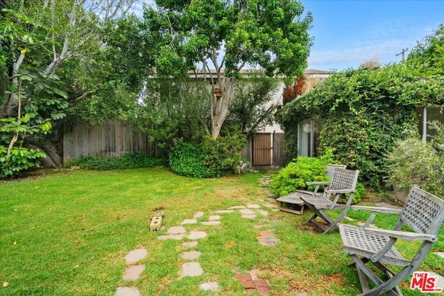 1365 Palms Boulevard, Los Angeles, CA 90291