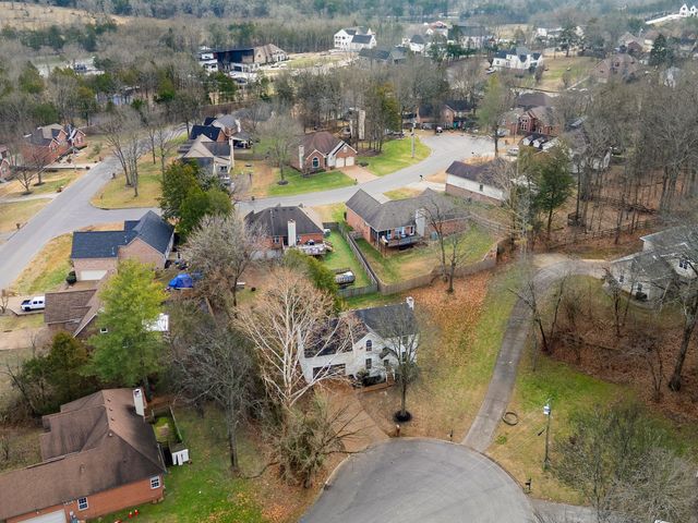 105 Horseshoe Ct, Mount Juliet, TN 37122