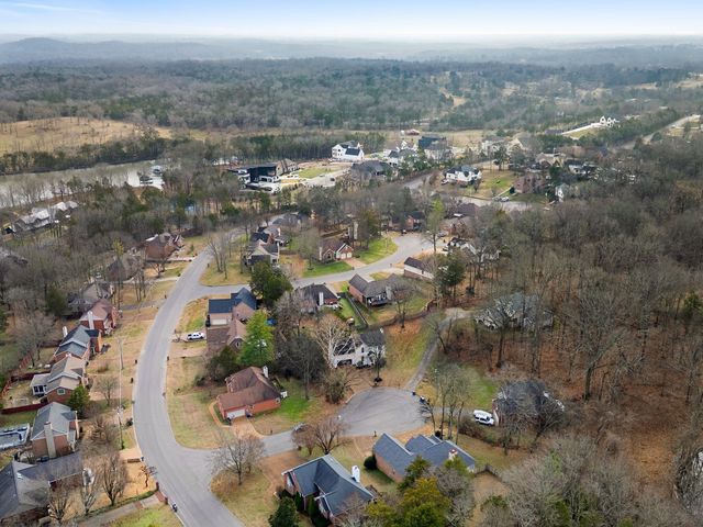 105 Horseshoe Ct, Mount Juliet, TN 37122