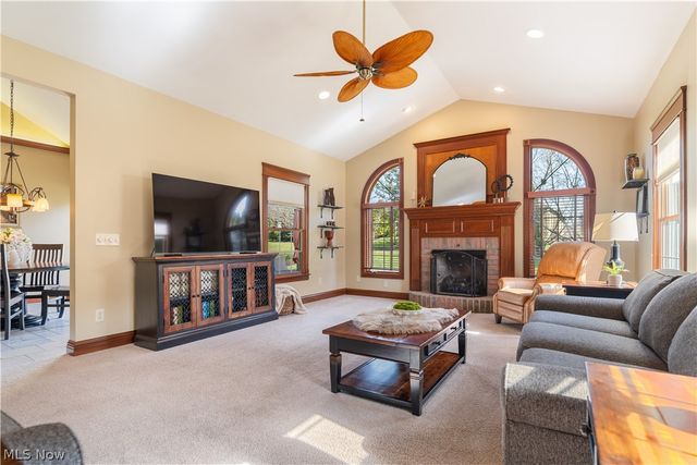 2669 Carrington Street NW, North Canton, OH 44720