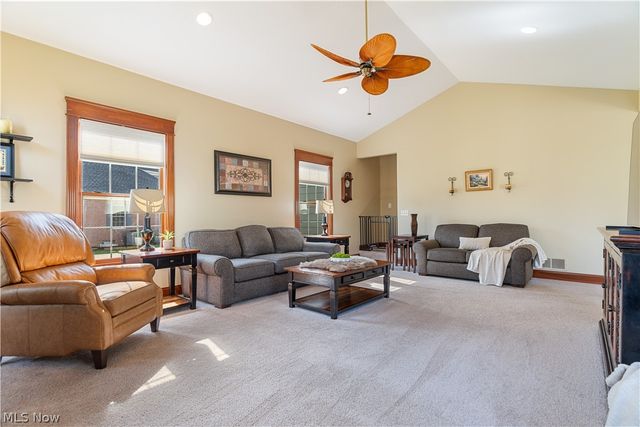 2669 Carrington Street NW, North Canton, OH 44720