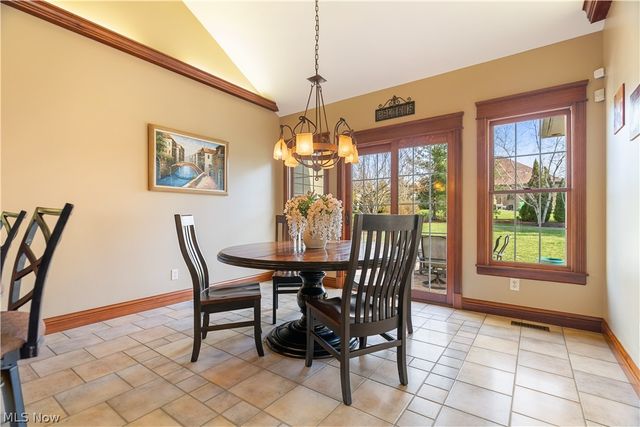 2669 Carrington Street NW, North Canton, OH 44720